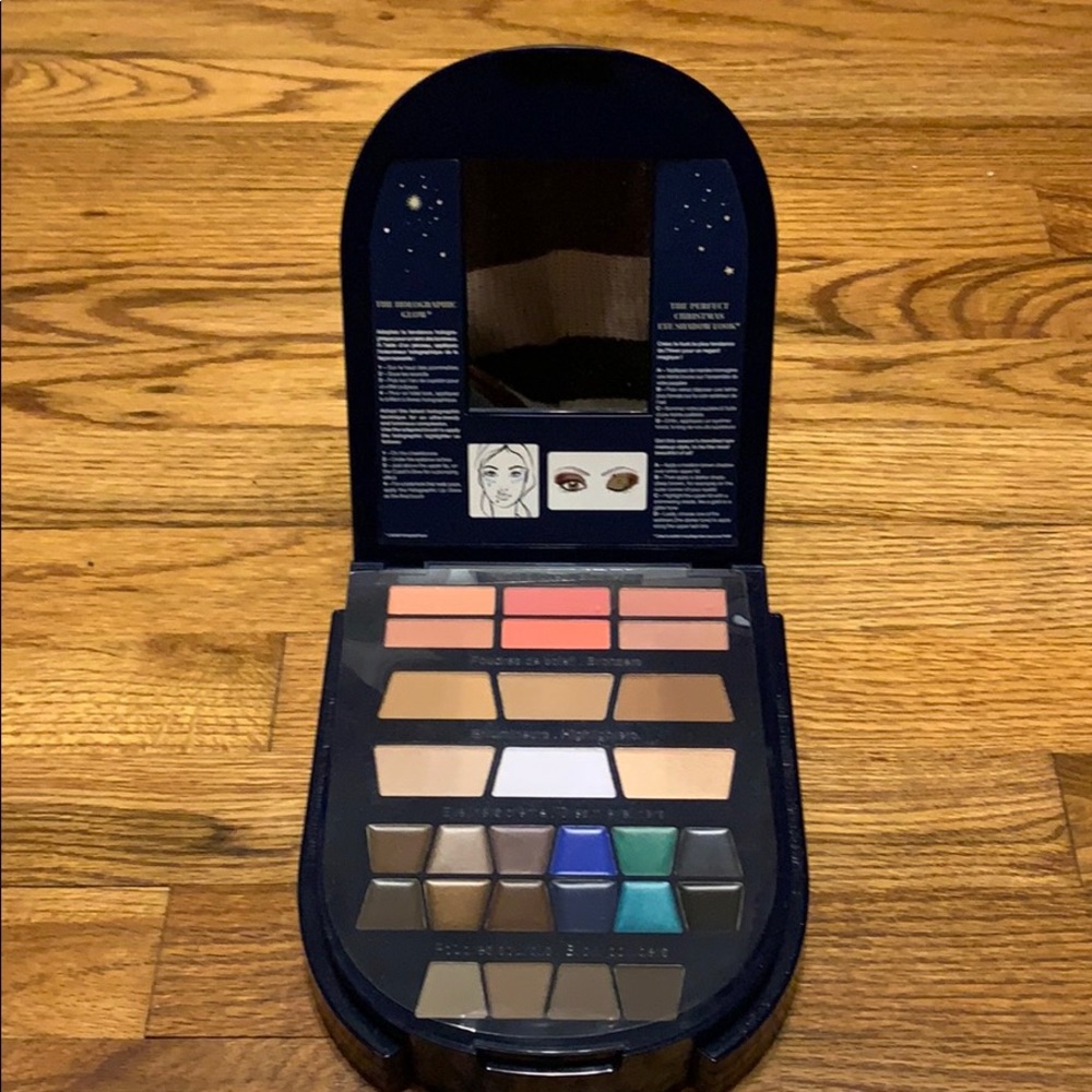 Make up Kit - Picture 3 of 7